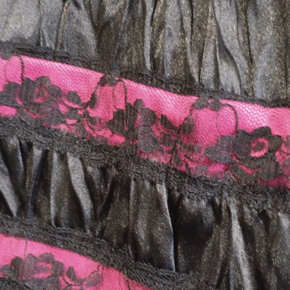 GIRL CODE sain skirt - Picture 3 of 4